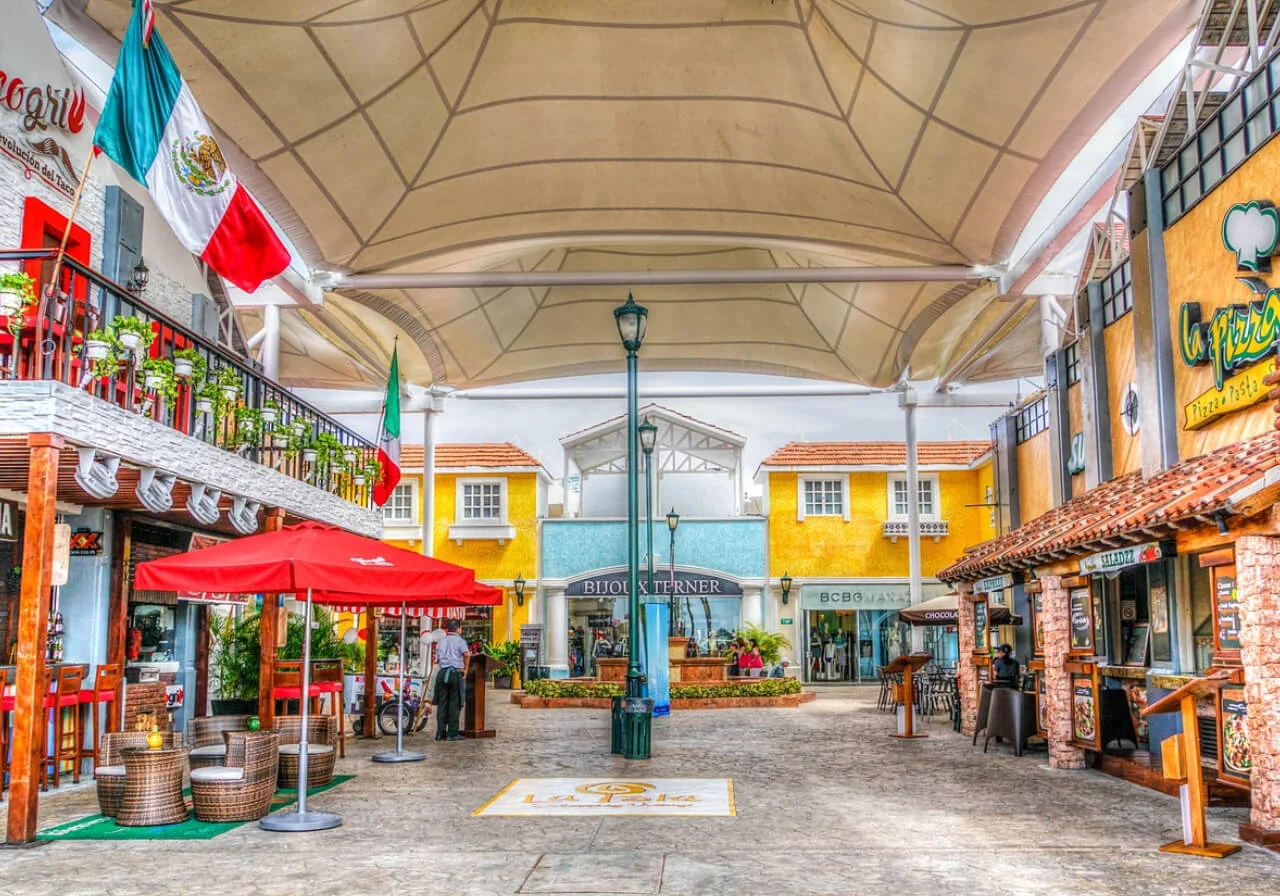 Downtown Cancun center near Market 28 shopping district