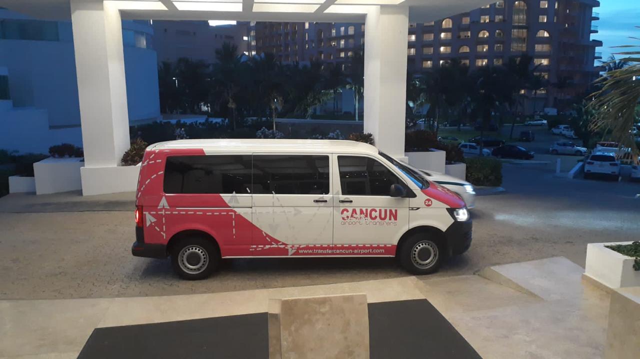 Private transfer service from Costa Mujeres to Tulum with comfortable vehicle